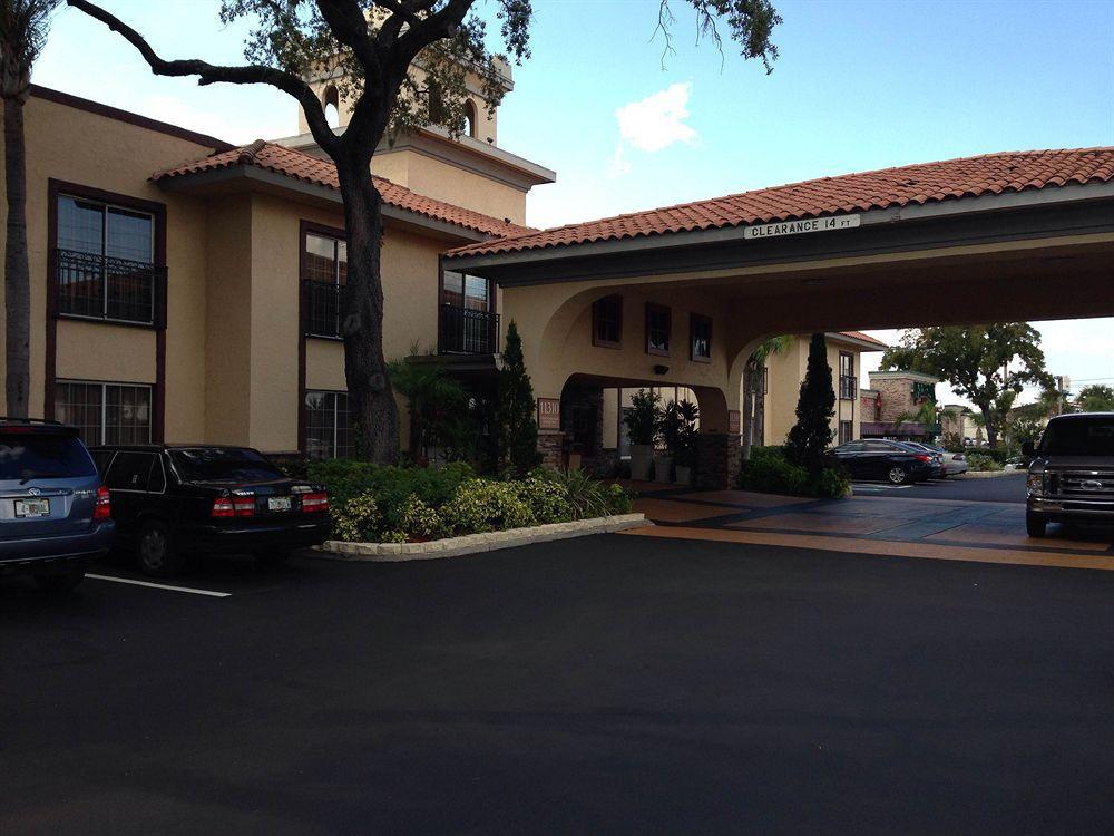 Red Roof Inn Plus & Suites Tampa Extérieur photo