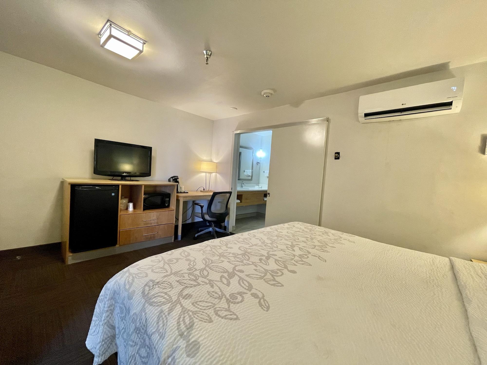 Red Roof Inn Plus & Suites Tampa Extérieur photo
