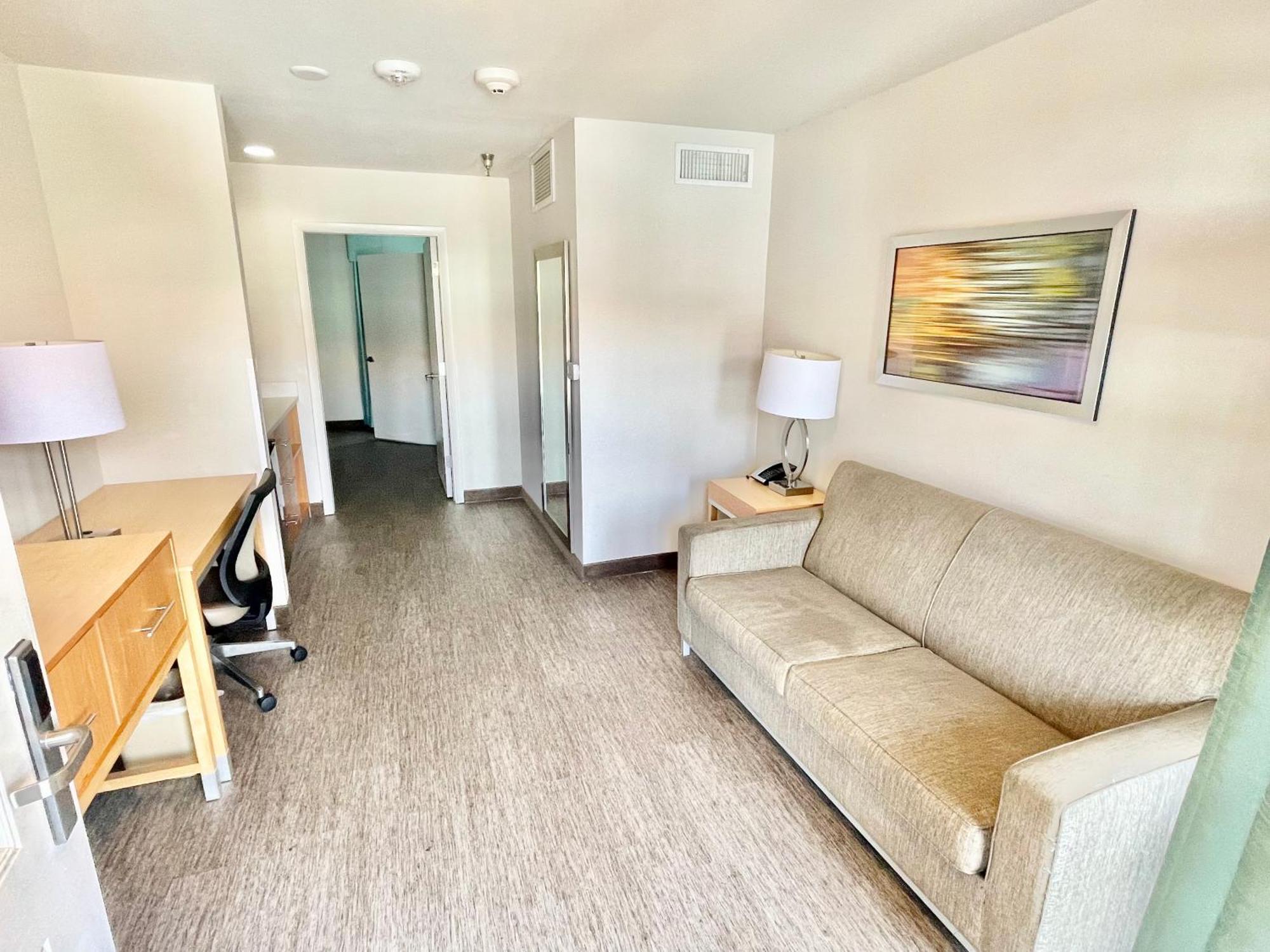 Red Roof Inn Plus & Suites Tampa Chambre photo