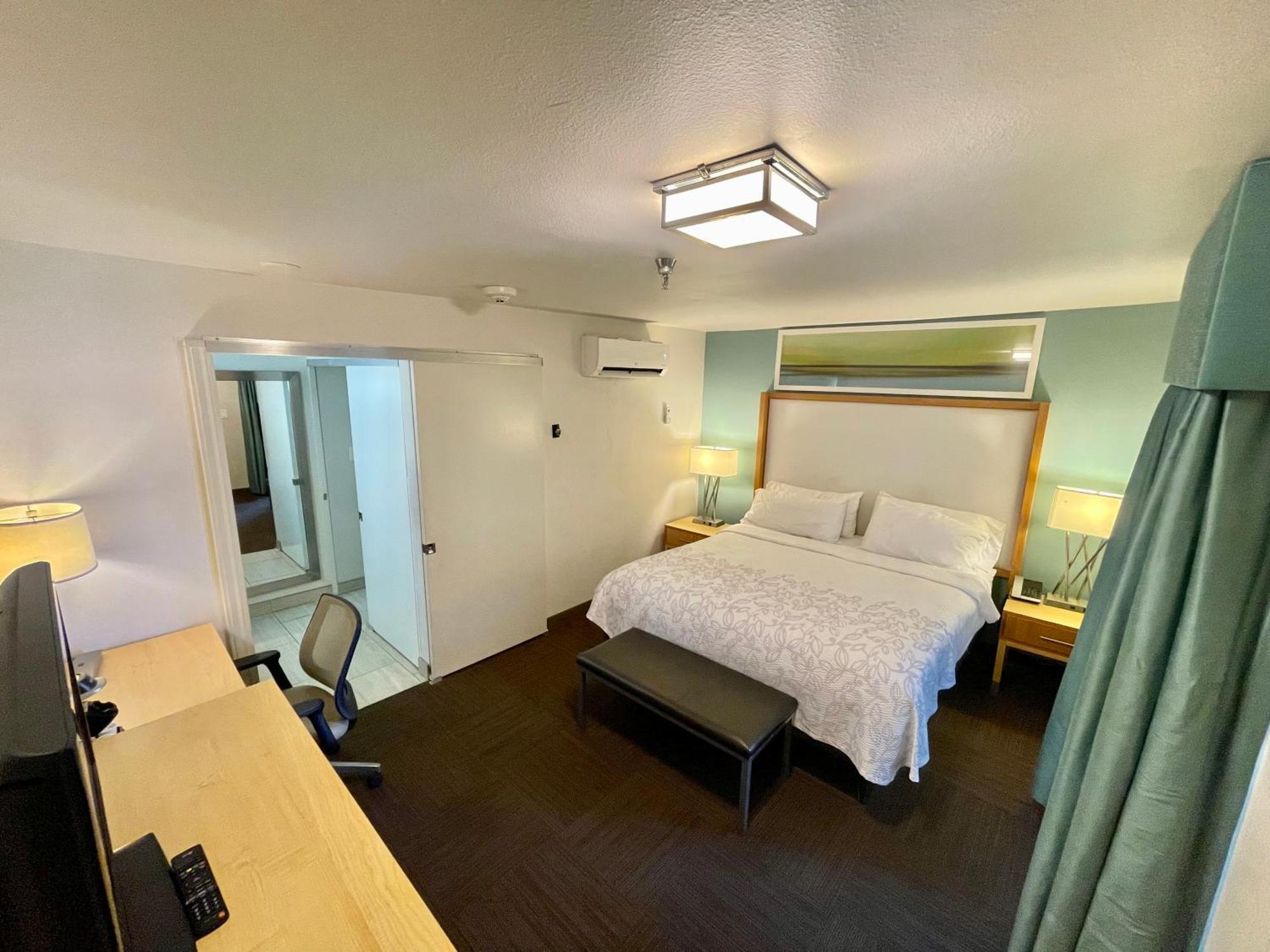 Red Roof Inn Plus & Suites Tampa Chambre photo