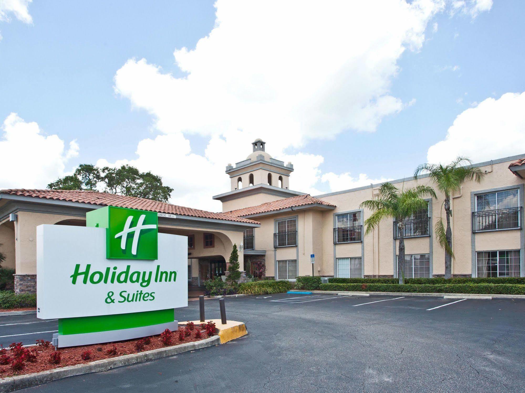 Red Roof Inn Plus & Suites Tampa Extérieur photo